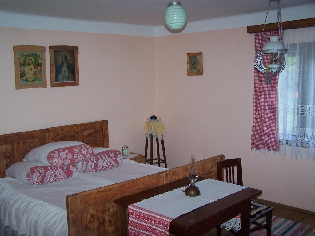Eko Etno Selo Stara Kapela, Pavina Kuca Apartment *
