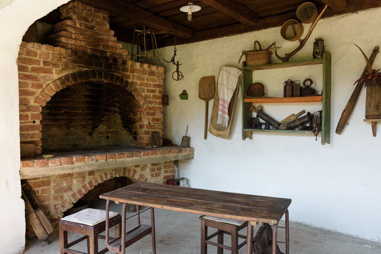 Eko Etno Selo Stara Kapela, Pavina Kuca Apartment